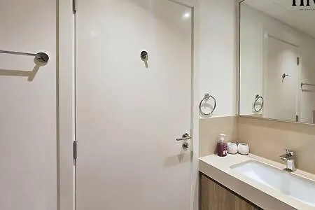 Stunning 2 Bed In Downtown Views Apartment Dubai