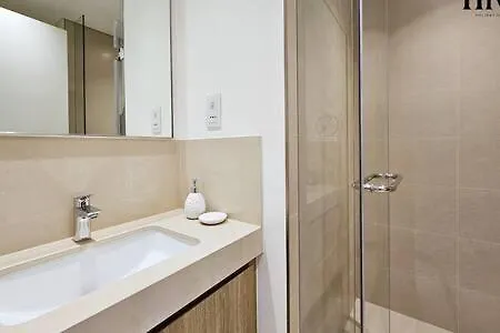 Stunning 2 Bed In Downtown Views Apartment Dubai