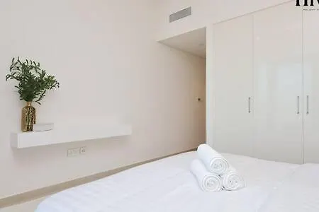 Stunning 2 Bed In Downtown Views Apartment Dubai